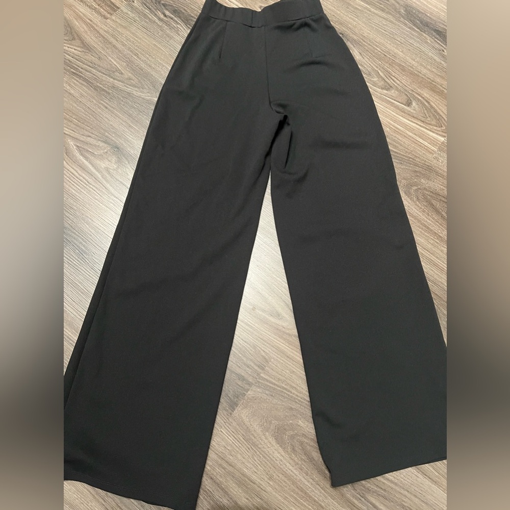 H&M Trousers in heavy jersey. High waist with concealed elastication - Picture 4 of 9